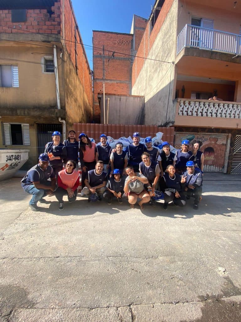 Apoio voluntariado com a Construide